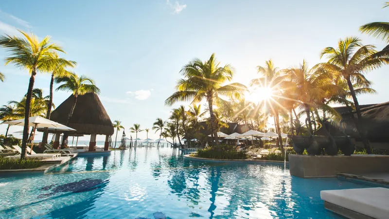 Hotel & Resort